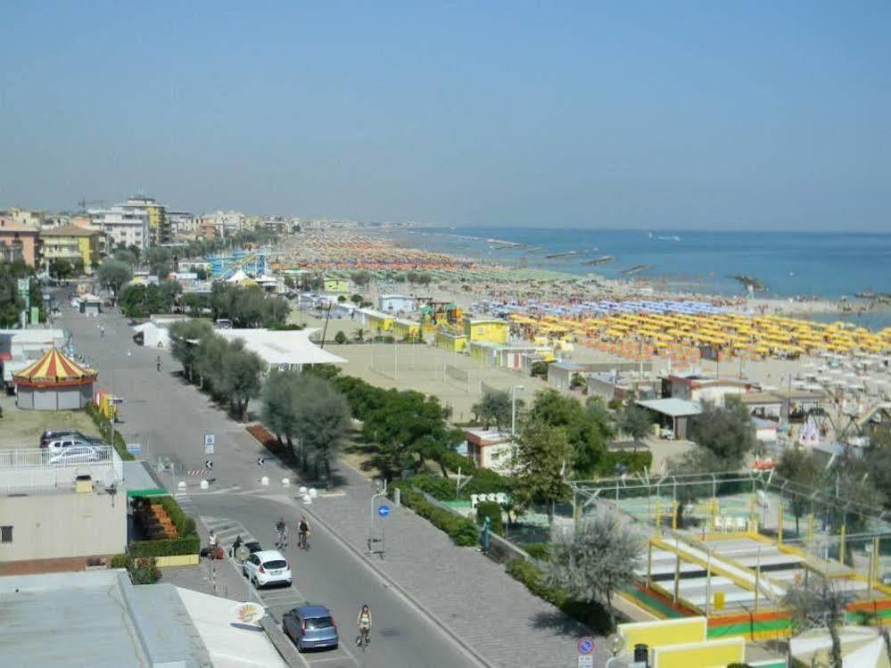 Hotel Euromar Rímini Exterior foto